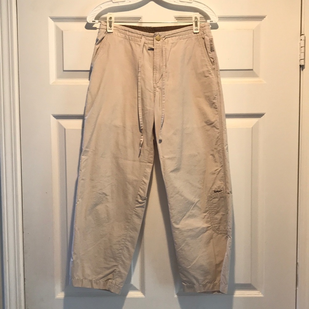 Columbia light tan sport capris